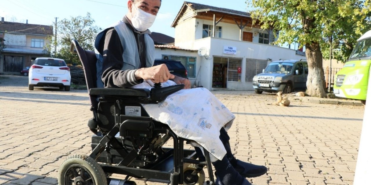 Engellilerin Arızalanan Akülü Sandalyelerini Büyükşehir Tamir Ediyor