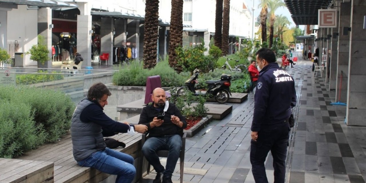 Büyükşehir Zabıtasından Kemer’de Denetim