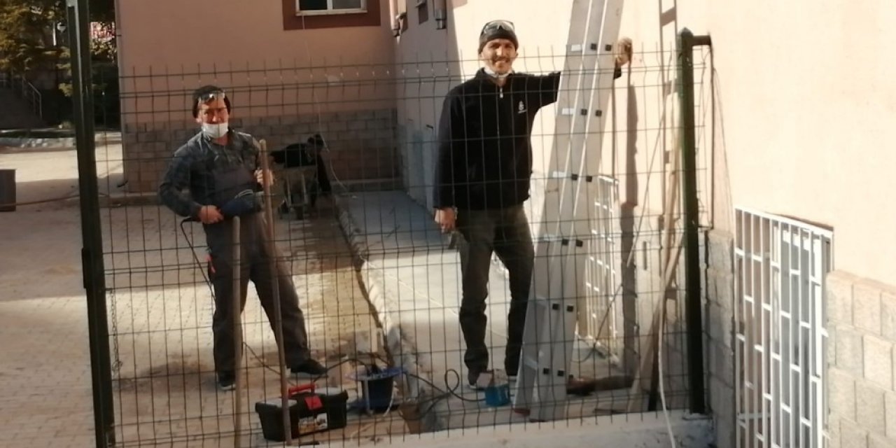 Okullardaki Çalışmalar Pandemiye Rağmen Sürüyor