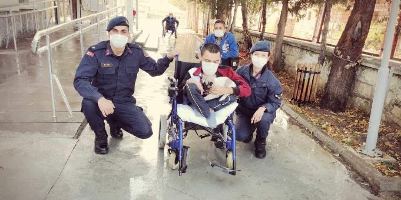 Jandarmanın Hediyesi İle Tarifi İmkansız Mutluluk Yaşadı