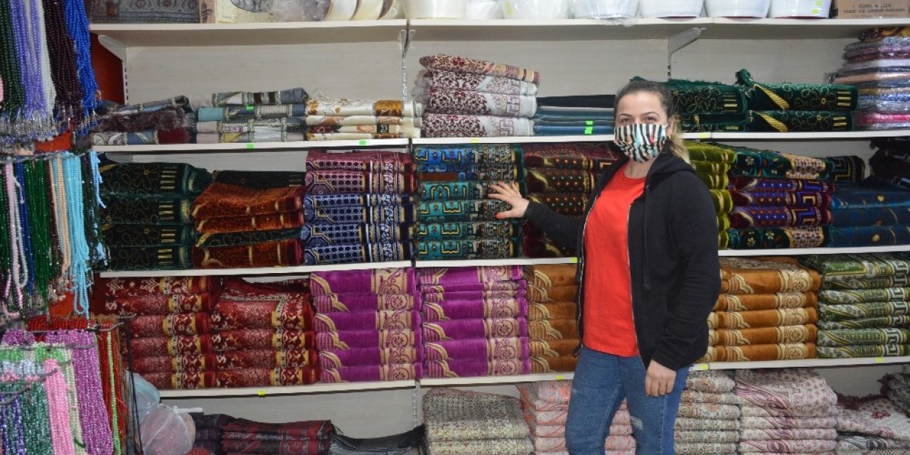 Sinop’ta Hac Ve Umre Malzemeleri Raflarda Kaldı
