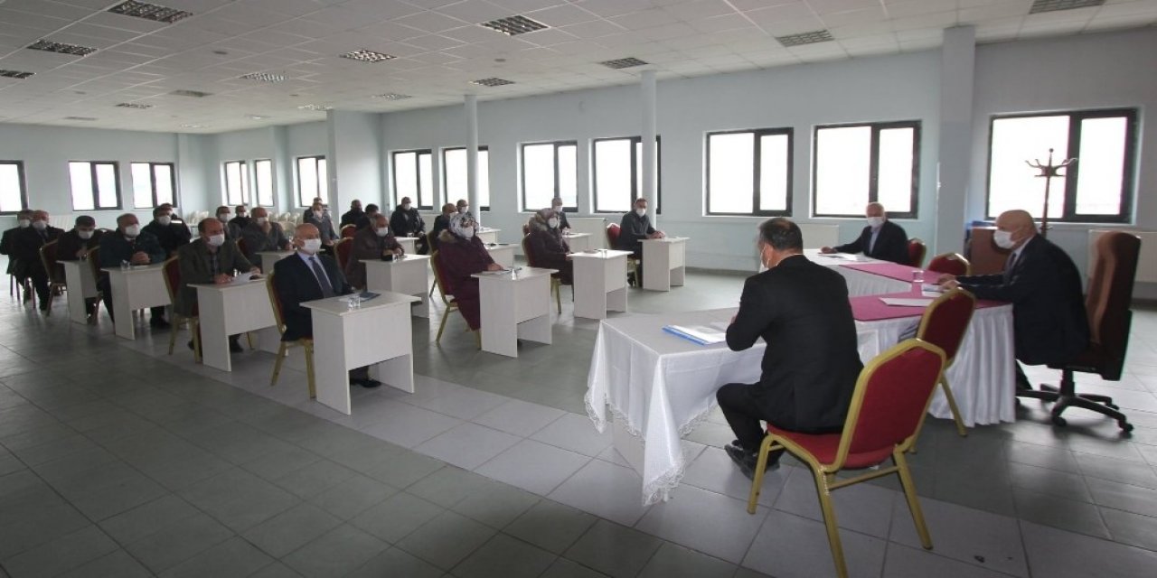 Başkan Pekmezci, Birim Müdürleriyle Değerlendirme Toplantısı Gerçekleştirdi