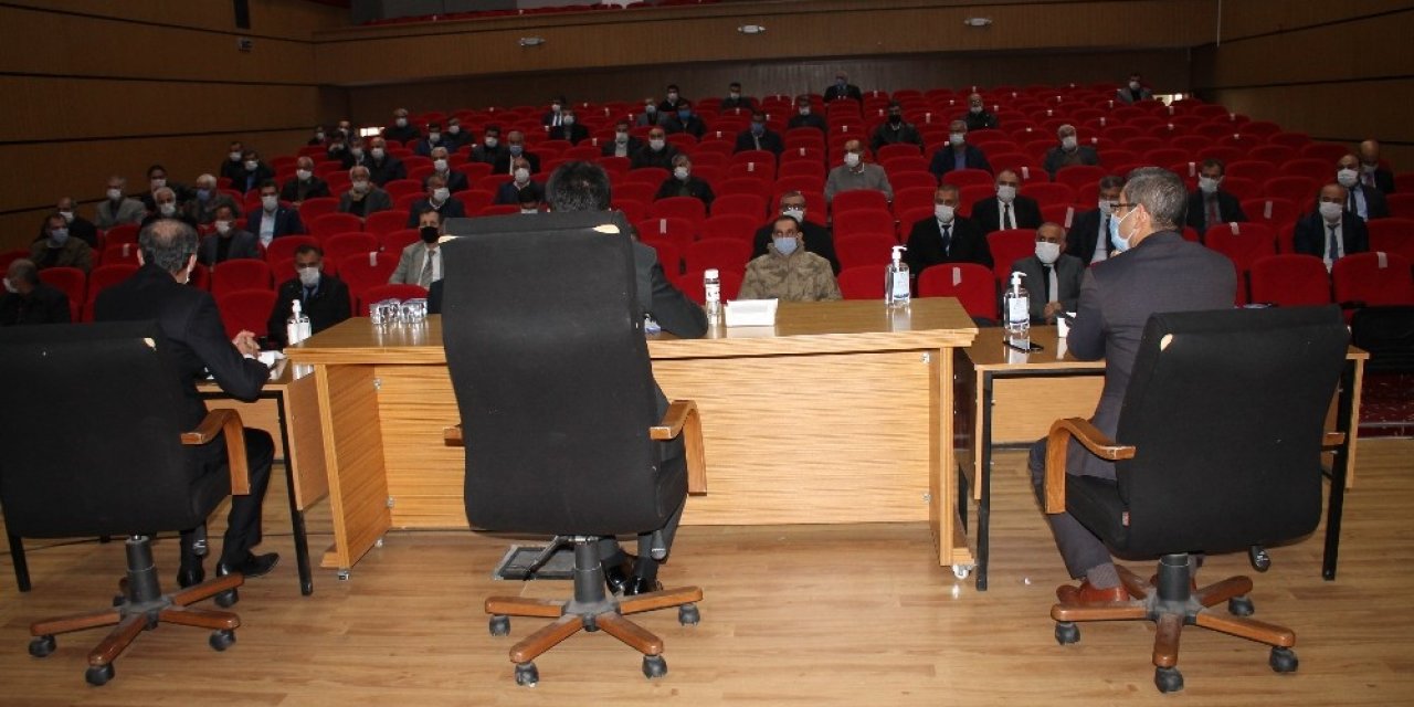 Midyat’ta Aralık Ayı Muhtarlar Toplantısı Gerçekleştirildi