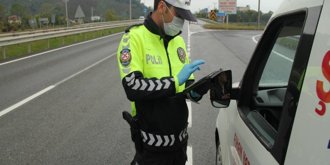 Ordu’da Sürücülere Hız Ve Kırmızı Işık Cezaları