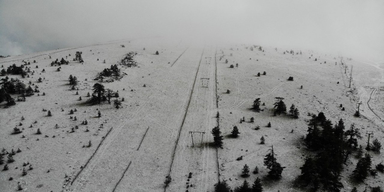 Kartalkaya Beyaza Büründü
