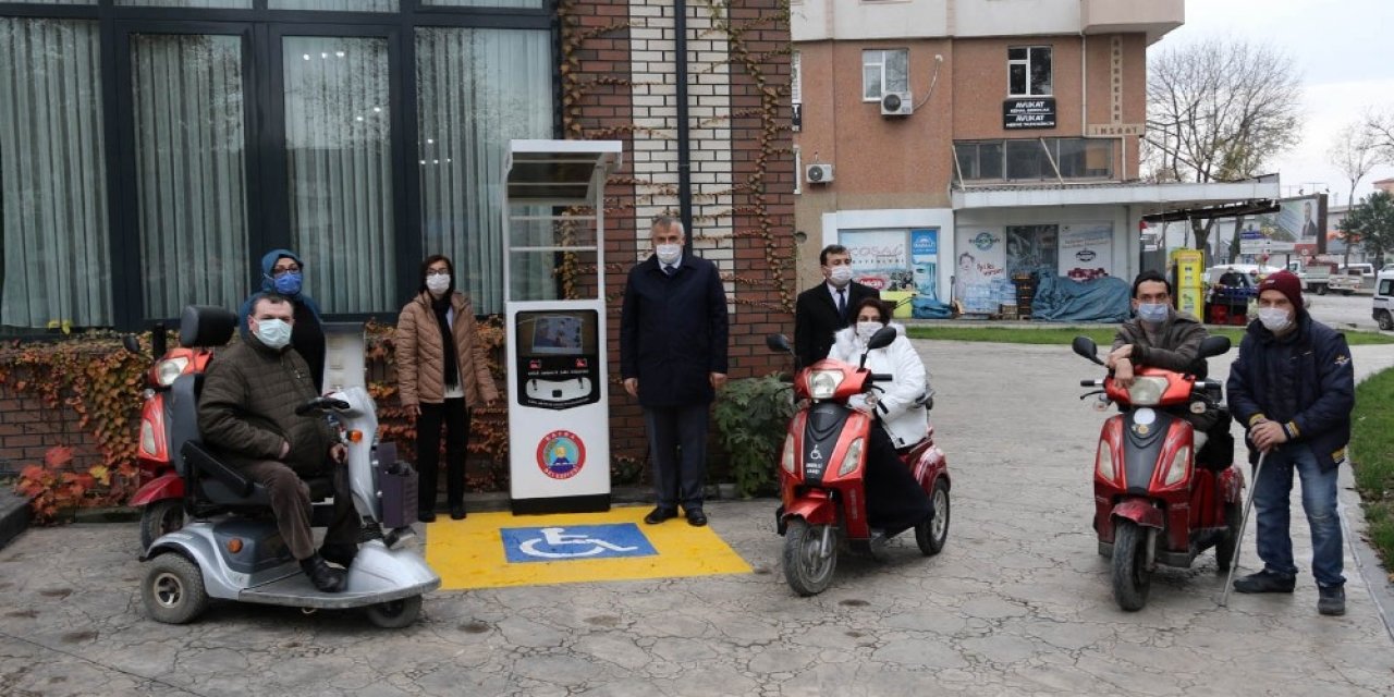 Bafra Belediyesi’nden Engelliler İçin Şarj İstasyonu