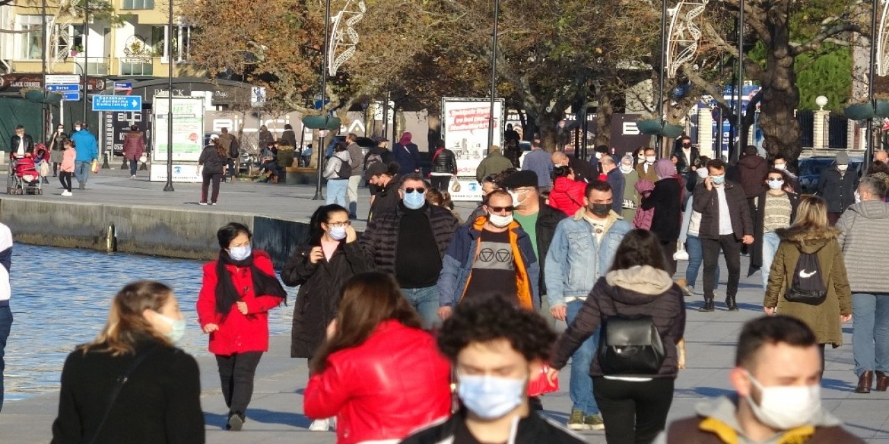 Güneşi Gören Kordona Akın Etti