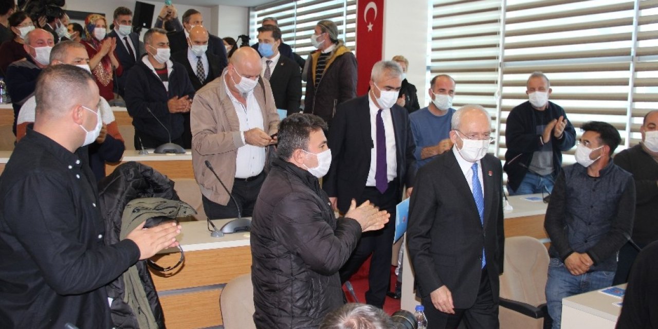 Kılıçdaroğlu, Apartman Görevlileri İle Bir Araya Geldi
