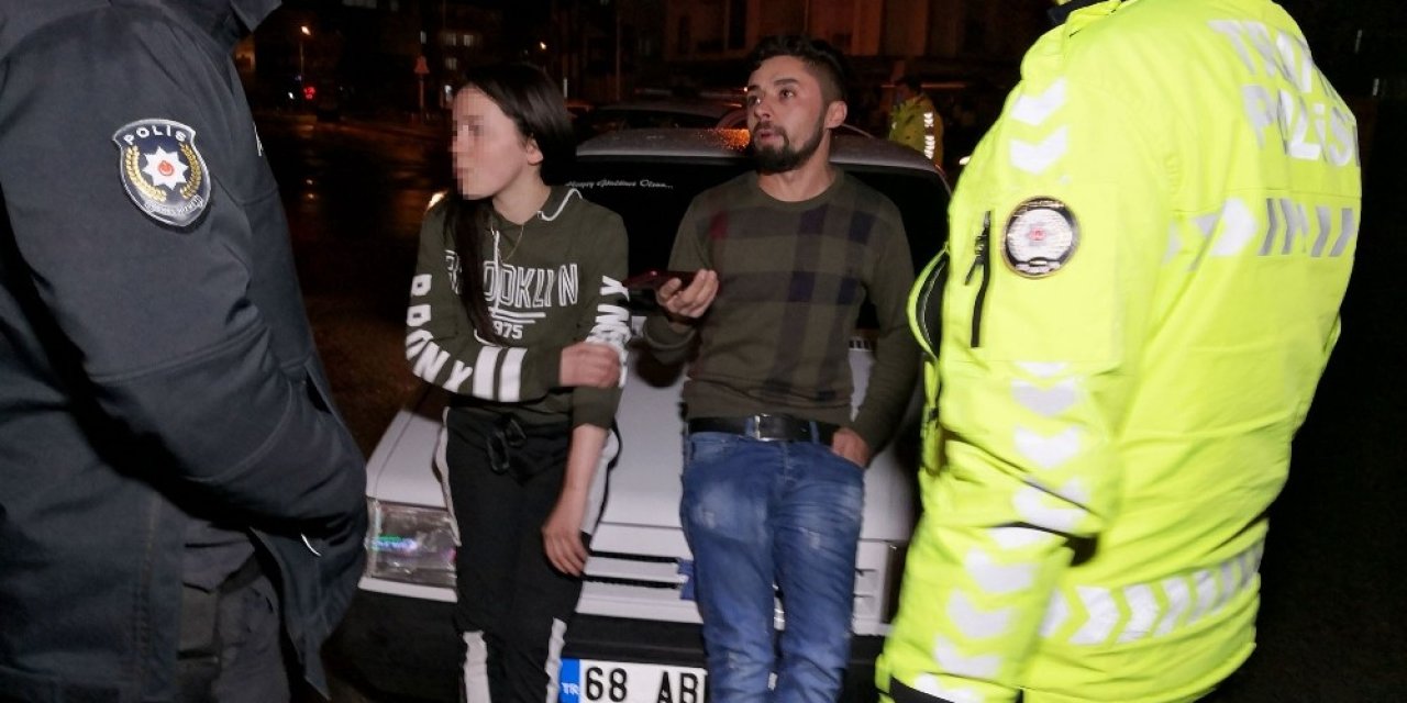 Kısıtlamaya Uymayan Maskesiz Alkollü Sürücü Basına Saldırdı, Polisi İterek Tehdit Etti