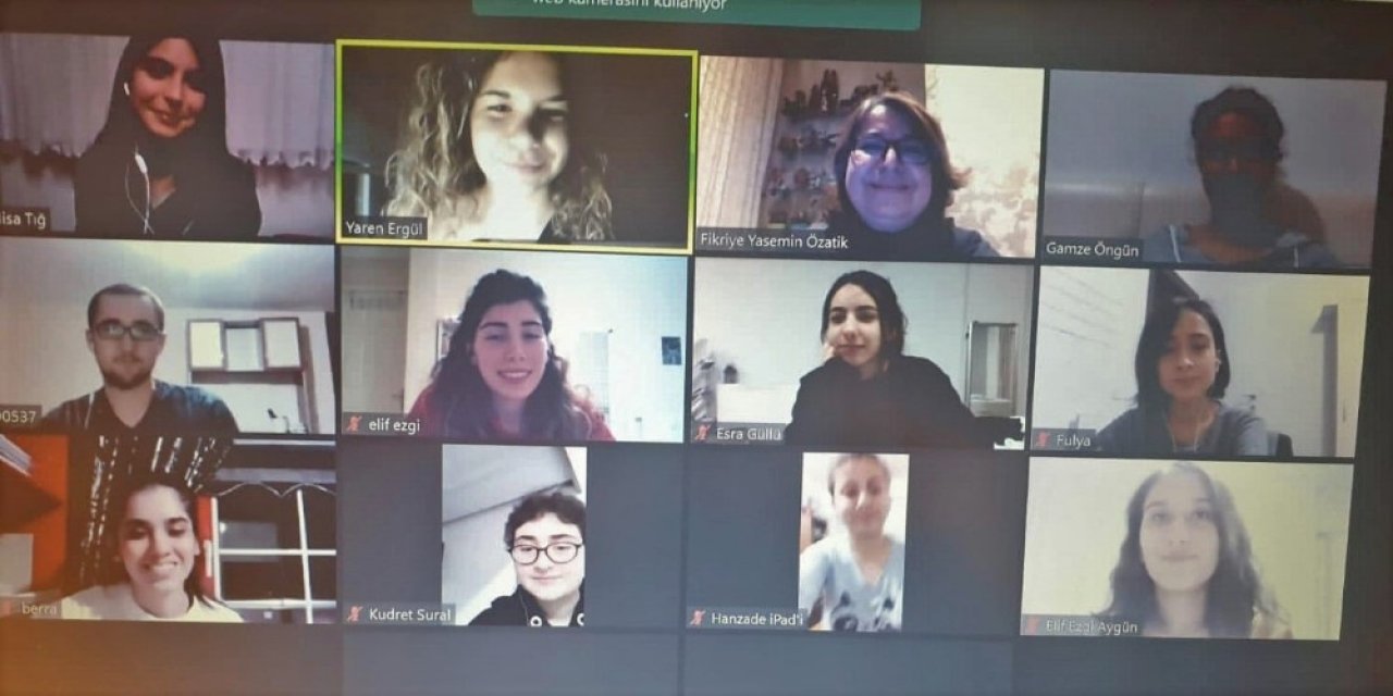 "çocuklarımıza Kitap Okuma Alışkanlığı Kazandırmalıyız"