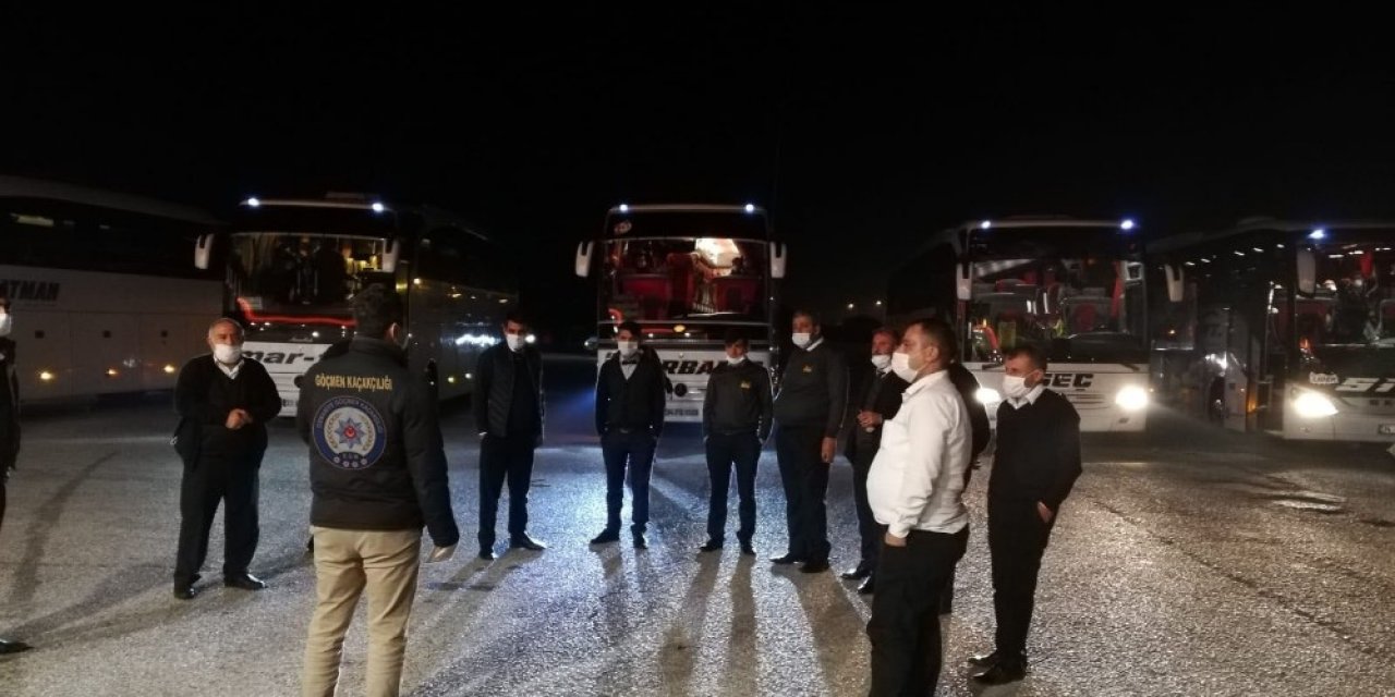 Otobüs Şoförleri Göçmen Kaçakçılığına Karşı Bilgilendirildi