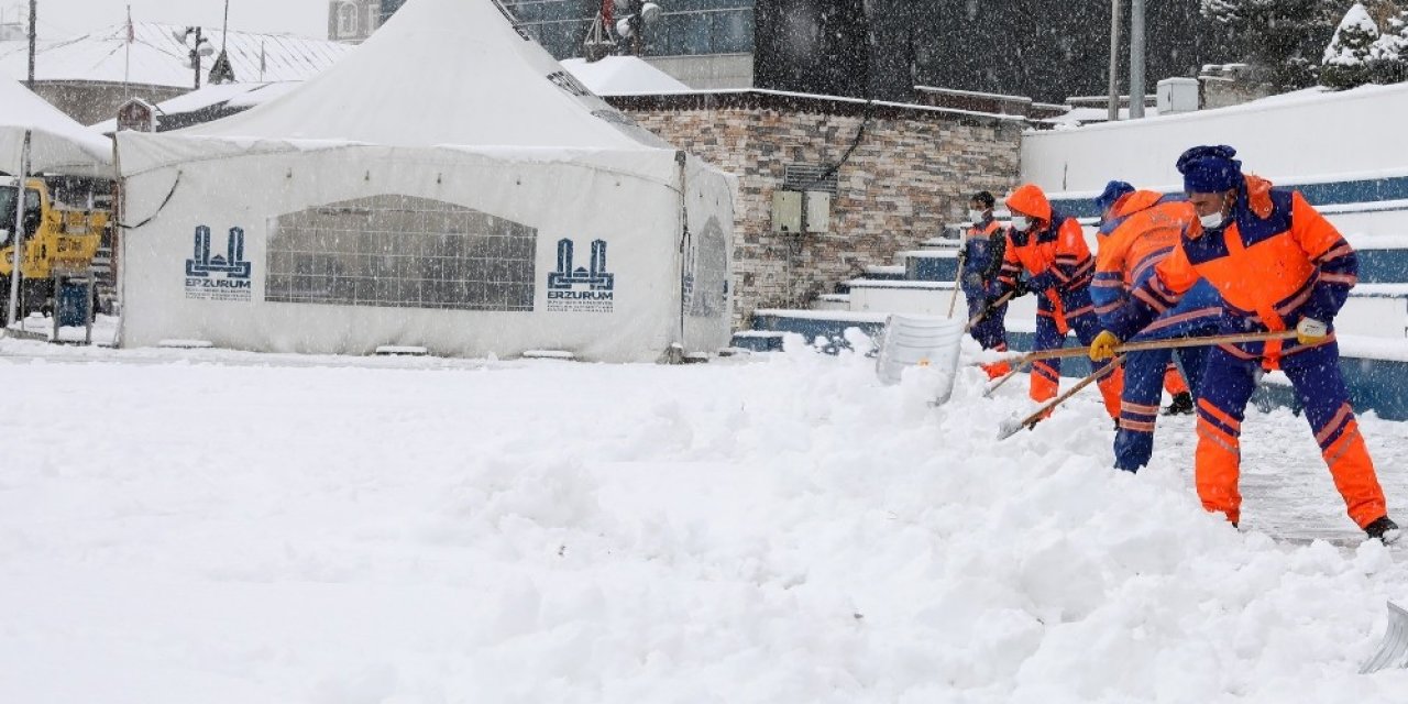 Büyükşehir’in Kar Timleri İş Başında