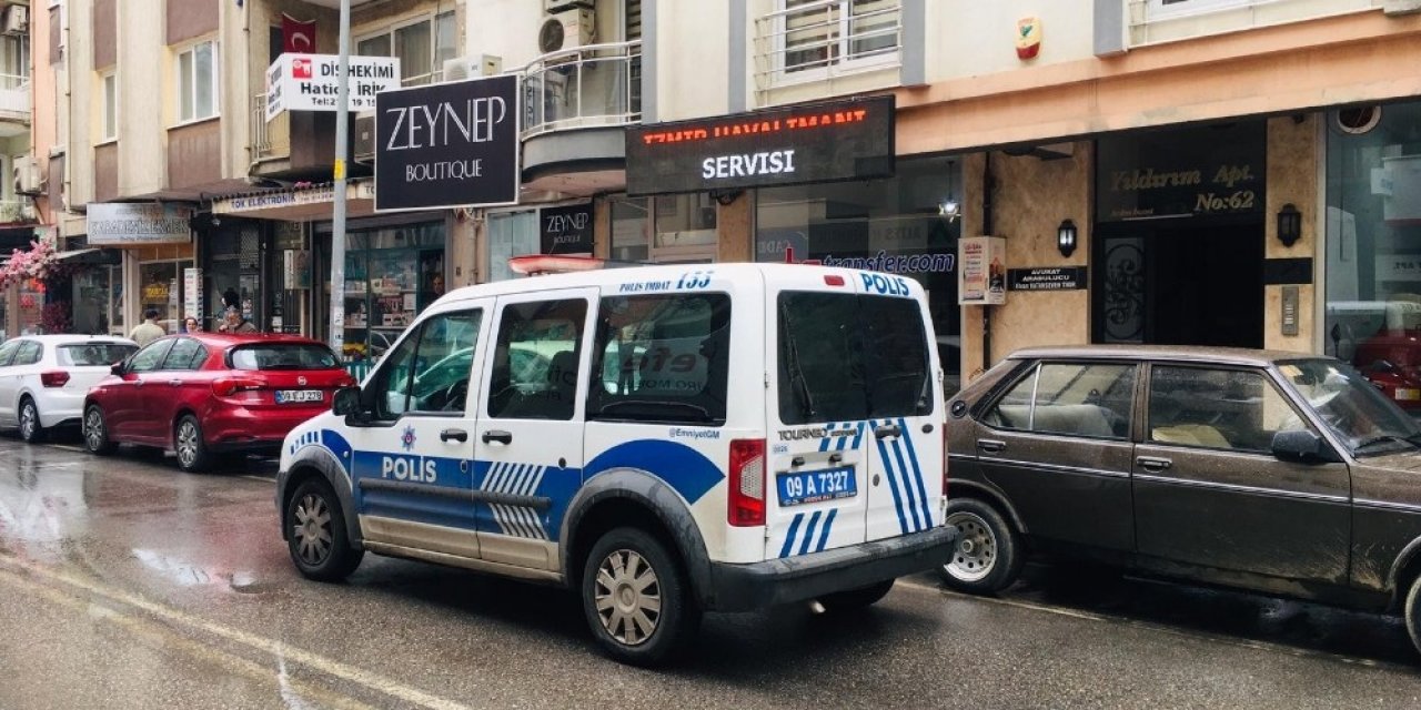 Kardeşi Tarafından Evinde Ölü Bulundu