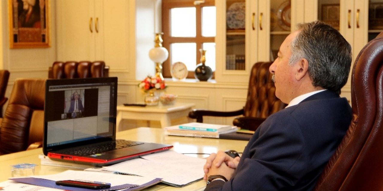 Aiçü Geleneksel Hikâye Ve Şiir Yarışması Ödül Töreni Online Olarak Gerçekleştirildi