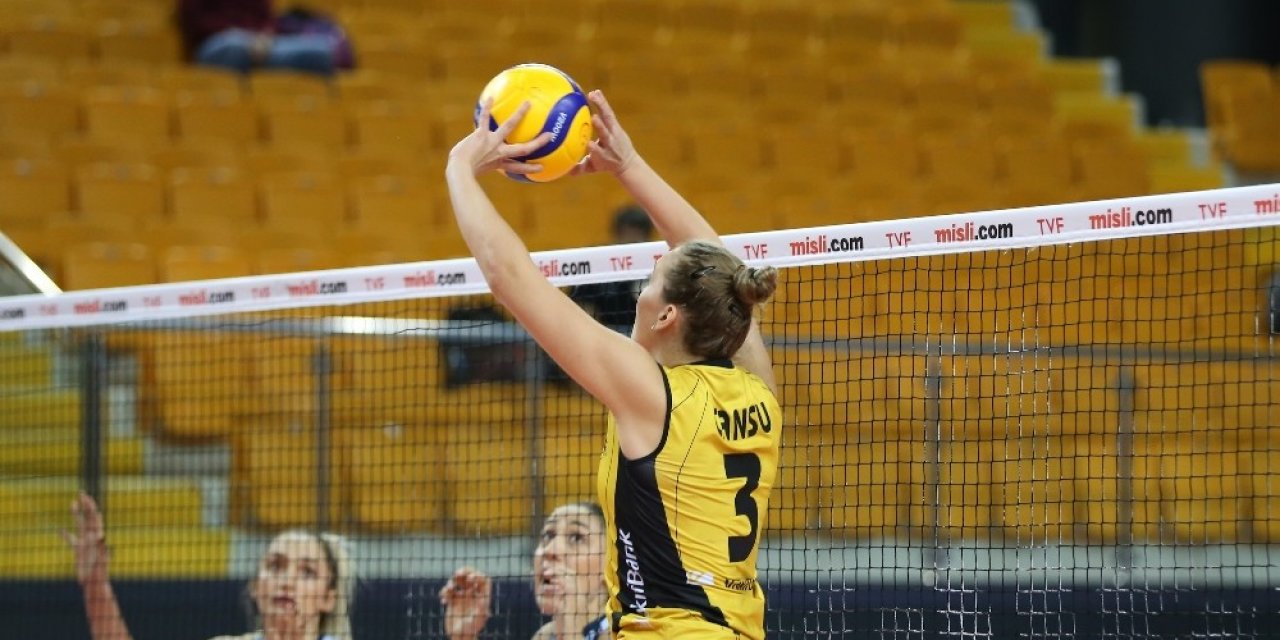 Lider Vakıfbank Erteleme Maçında Galip