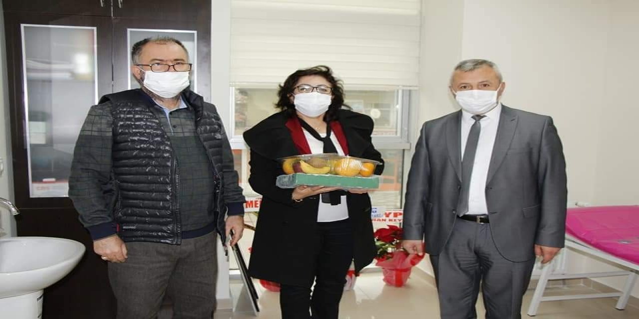 Başkan Şahiner’den Sağlık Çalışanlarına Jest