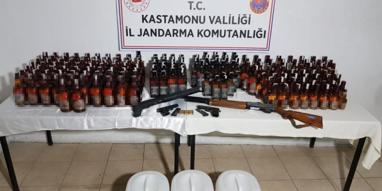 Ürettikleri Sahte İçkileri Otel Odasında Saklarken Yakalandılar