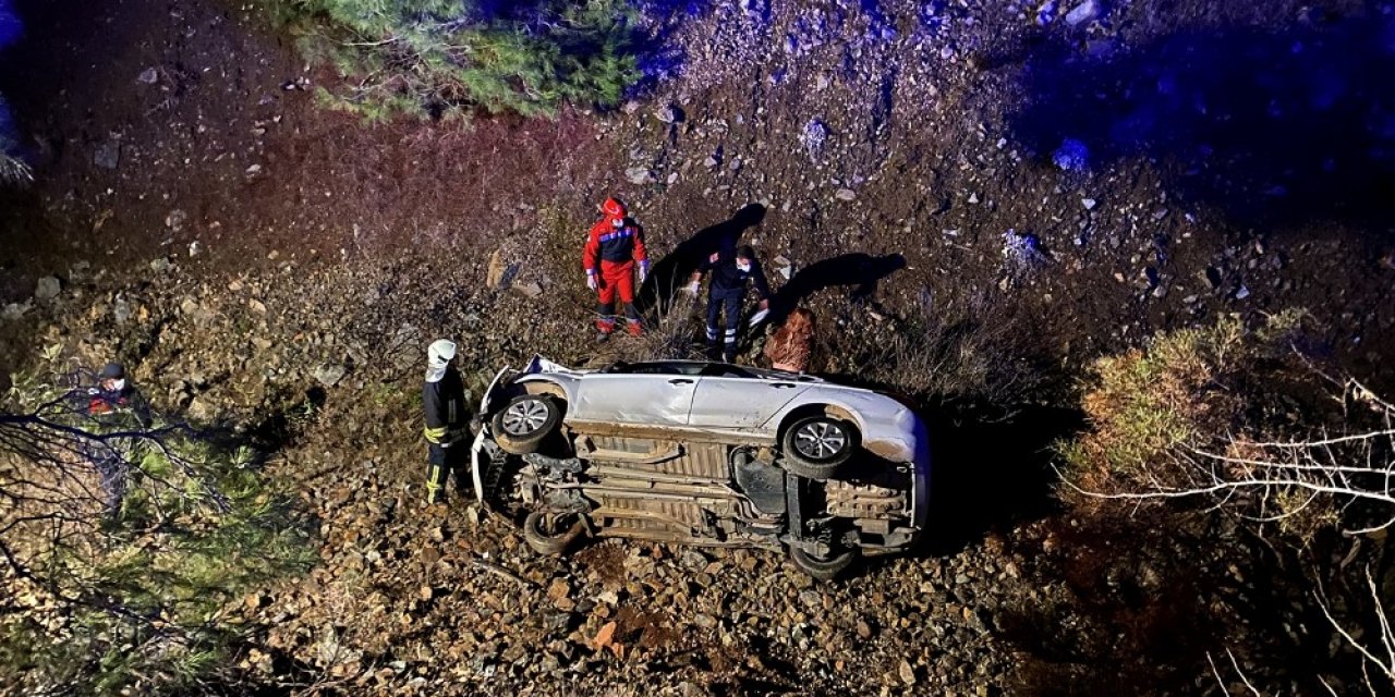 Kaza Yapan Otomobildeki Alkolü Kadın Ekiplere Zor Anlar Yaşattı