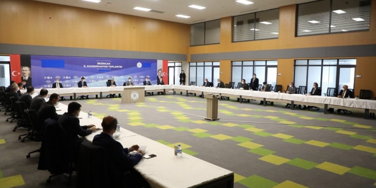 Erzincan’da Kamuda Koordinasyonu Sağlamak Amacıyla Değerlendirme Toplantısı Yapıldı