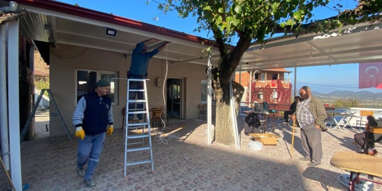 Burhaniye’de Köy Kahvehanesi Yenilendi
