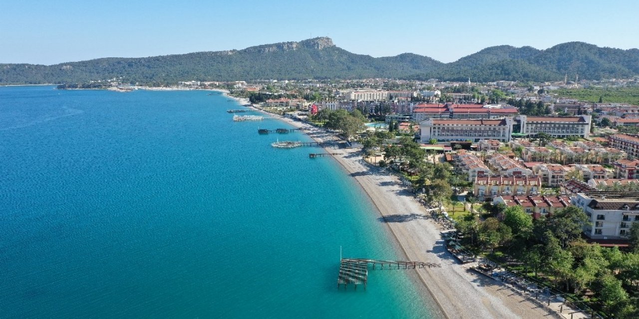 Kemer’e 4 Adet Mavi Bayraklı Halk Plajı Geliyor