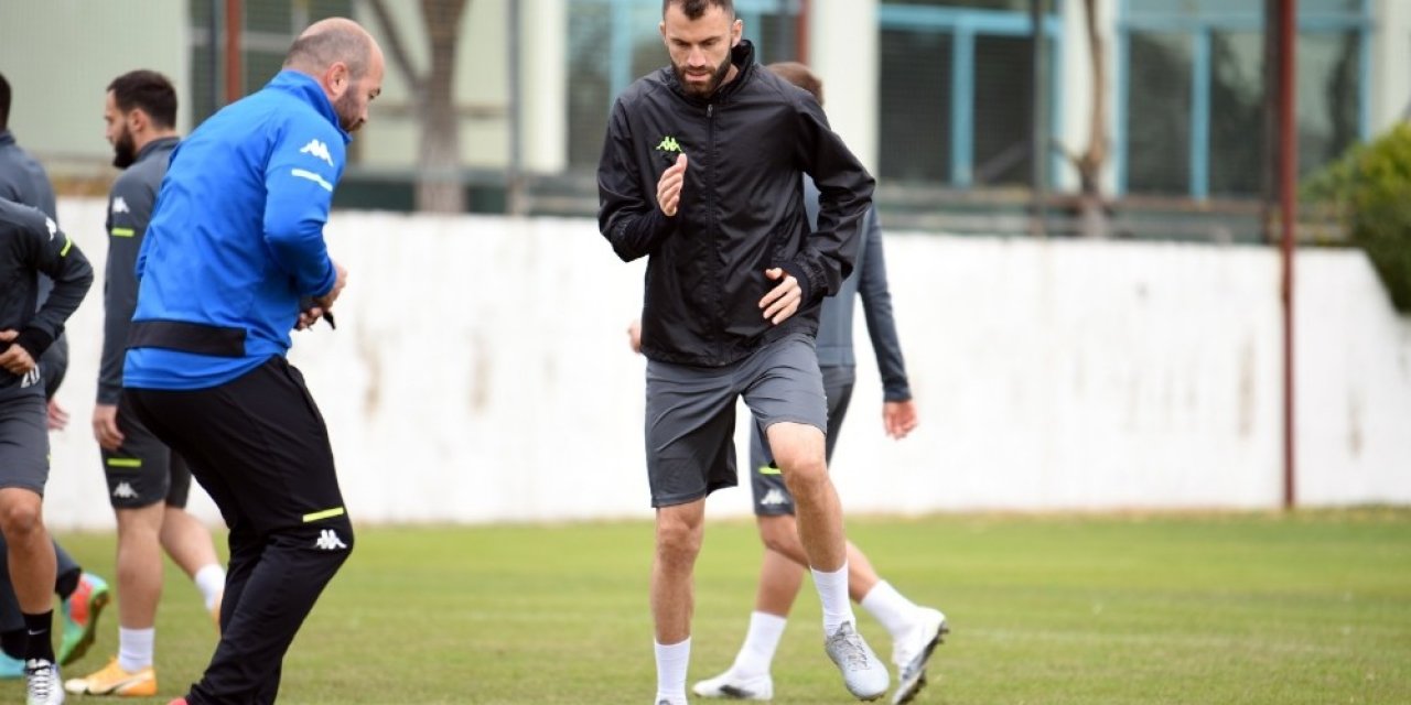Denizlispor, 5 Eksikle İstanbul Yolcusu