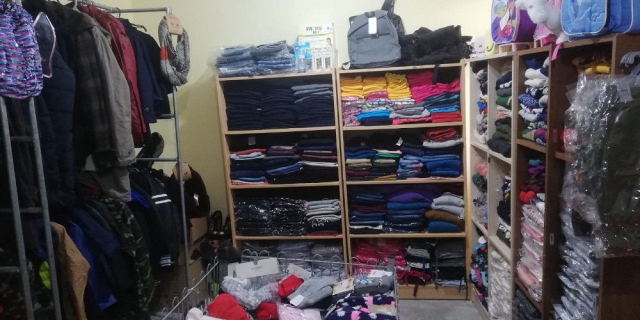 Palu’da İhtiyaç Sahiplerine "mağaza" Ve ‘sosyal Market”