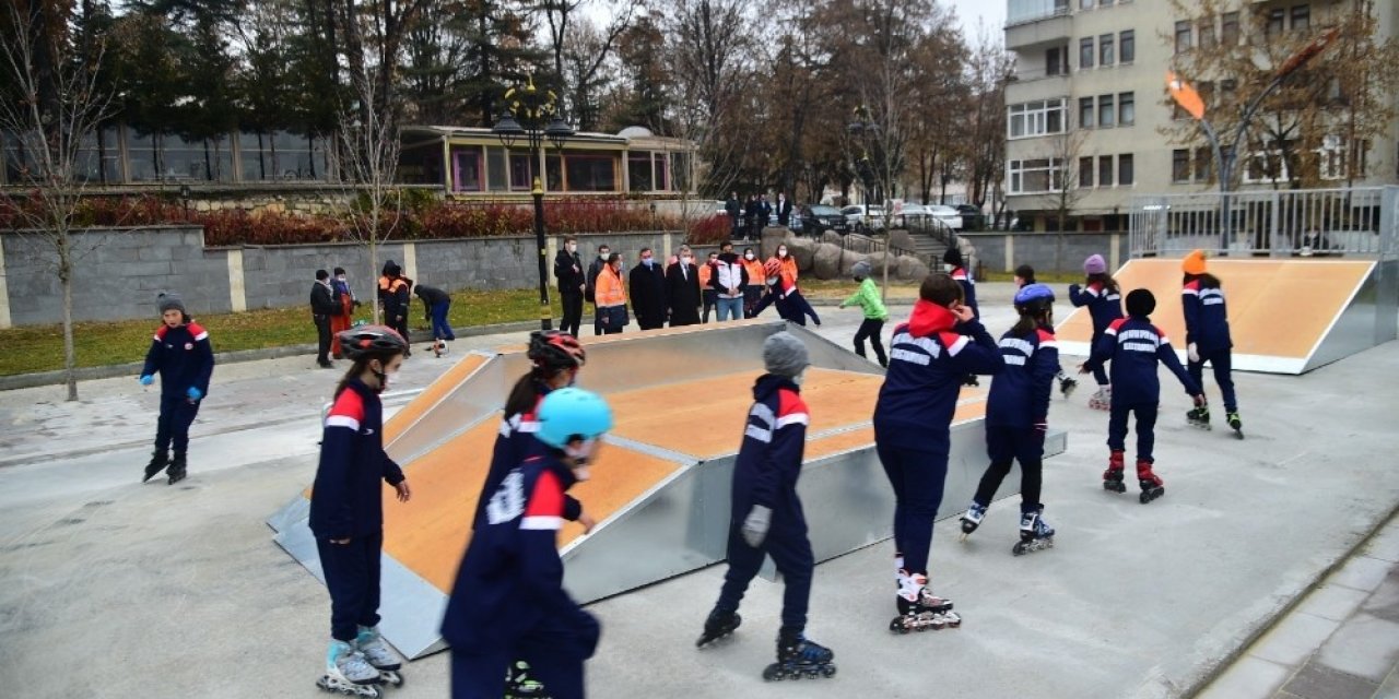 Kastamonu Belediyesinden Kaykay Ve Paten Pisti