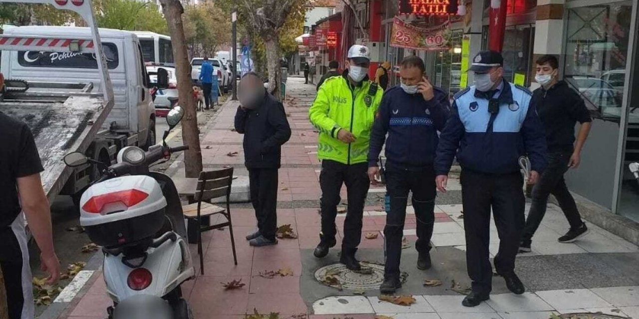 Kaldırımlara Gelişigüzel Bırakılan Motosikletlerin Sürücülerine İşlem