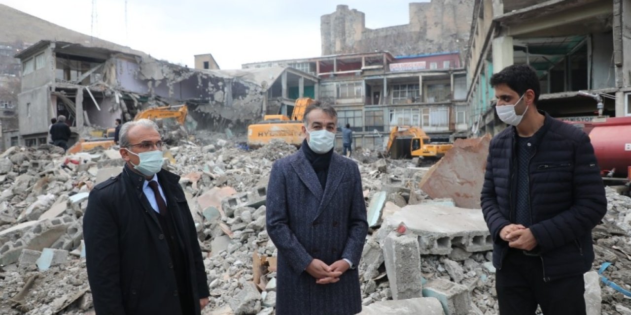 Vali Çağatay 50 Yıllık Hal Binasının Yıkım Çalışmalarını İnceledi