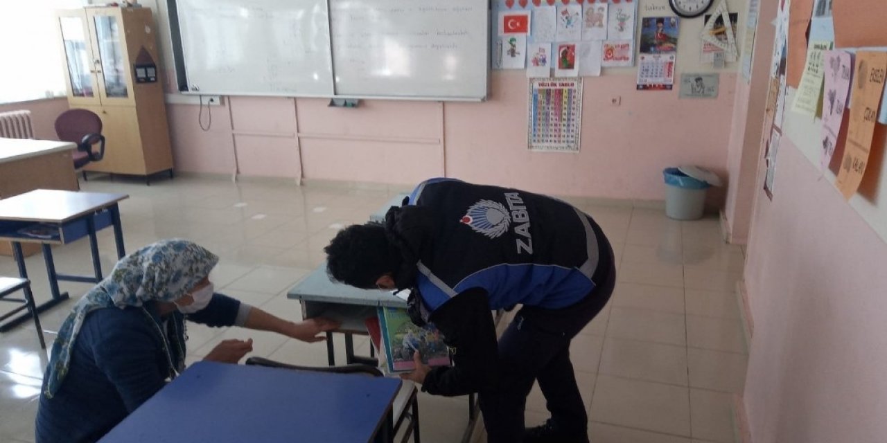 Unuttuğu Kitapları Büyükşehir’den İstedi