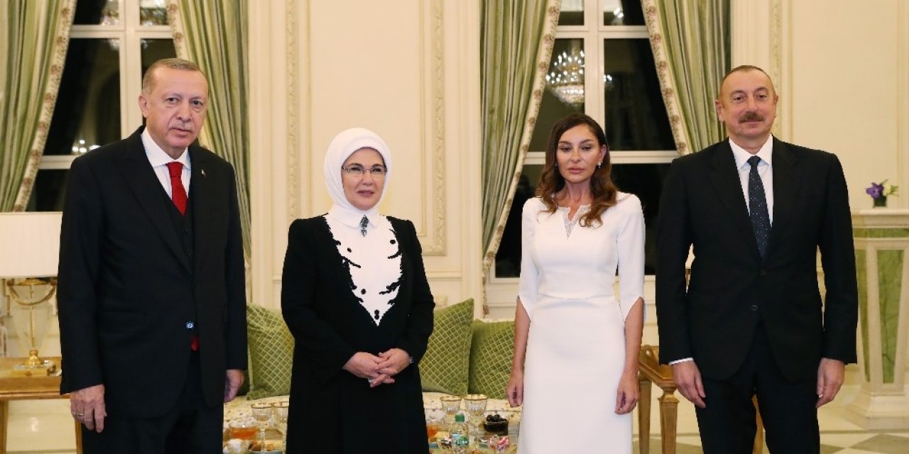 Cumhurbaşkanı Erdoğan Ve Eşi Emine Erdoğan Bakü’de Resmi Aile Yemeğine Katıldı