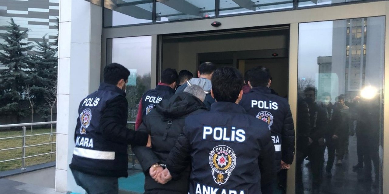 Fetö Sanığına 2 Yıl 6 Ay Hapis Cezası