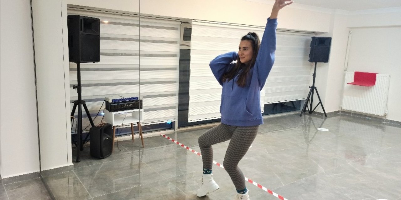 Dans Eğitimini Aksatan Kısıtlamalara Online Çözüm