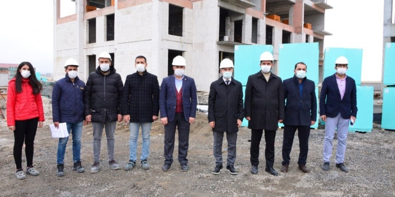 Çınar, Yeşil Topsöğüt Konutlarında İncelemelerde Bulundu