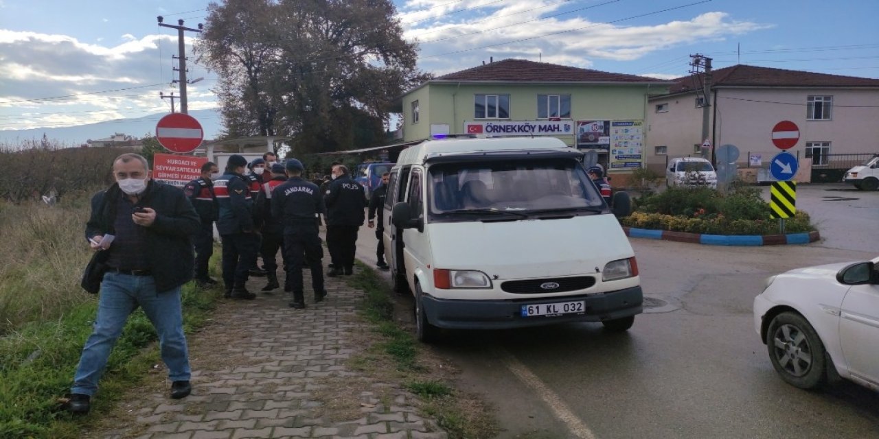 Köydeki Kavgada Araya Girdi Saçmalarla Vuruldu