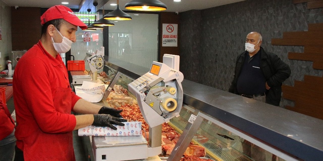 Halk Et Satış Mağazalarında 1 Yılda 321 Ton Et Ürünü Satıldı