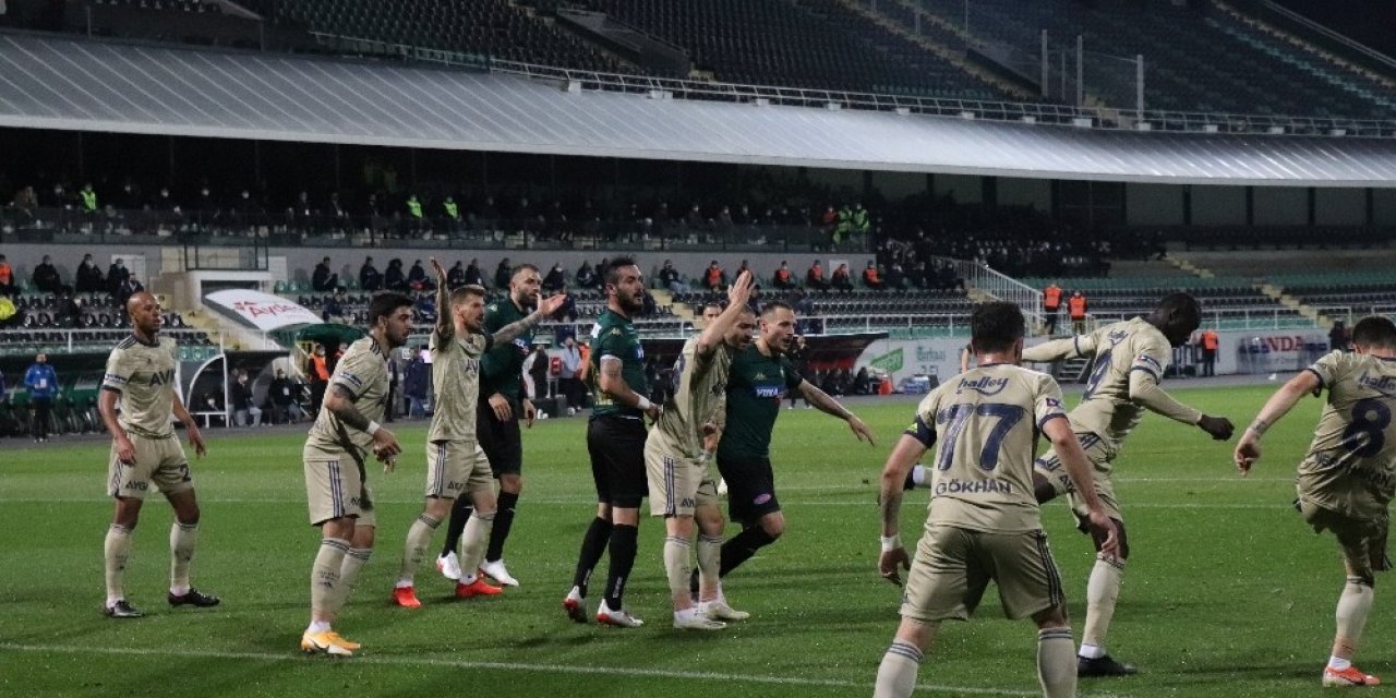 Denizlispor’da Oğuz Yılmaz Kadro Dışı Bırakıldı