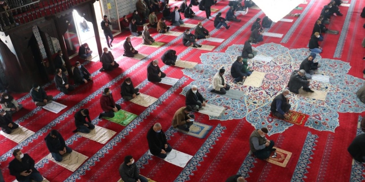 Şanlıurfa Camilerde Yağmur Duası Yapıldı