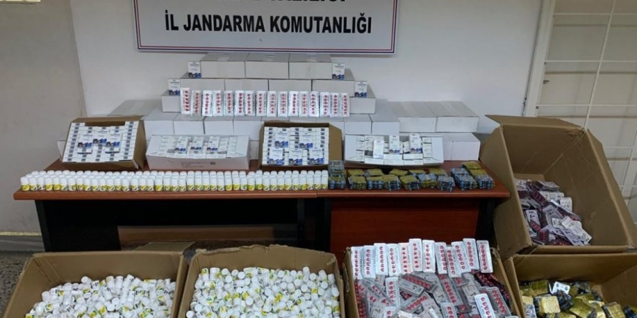 Edirne’de 703 Bin Tl’lik Cinsel İçerikli Kaçak Hap Ve Jel Ele Geçirildi