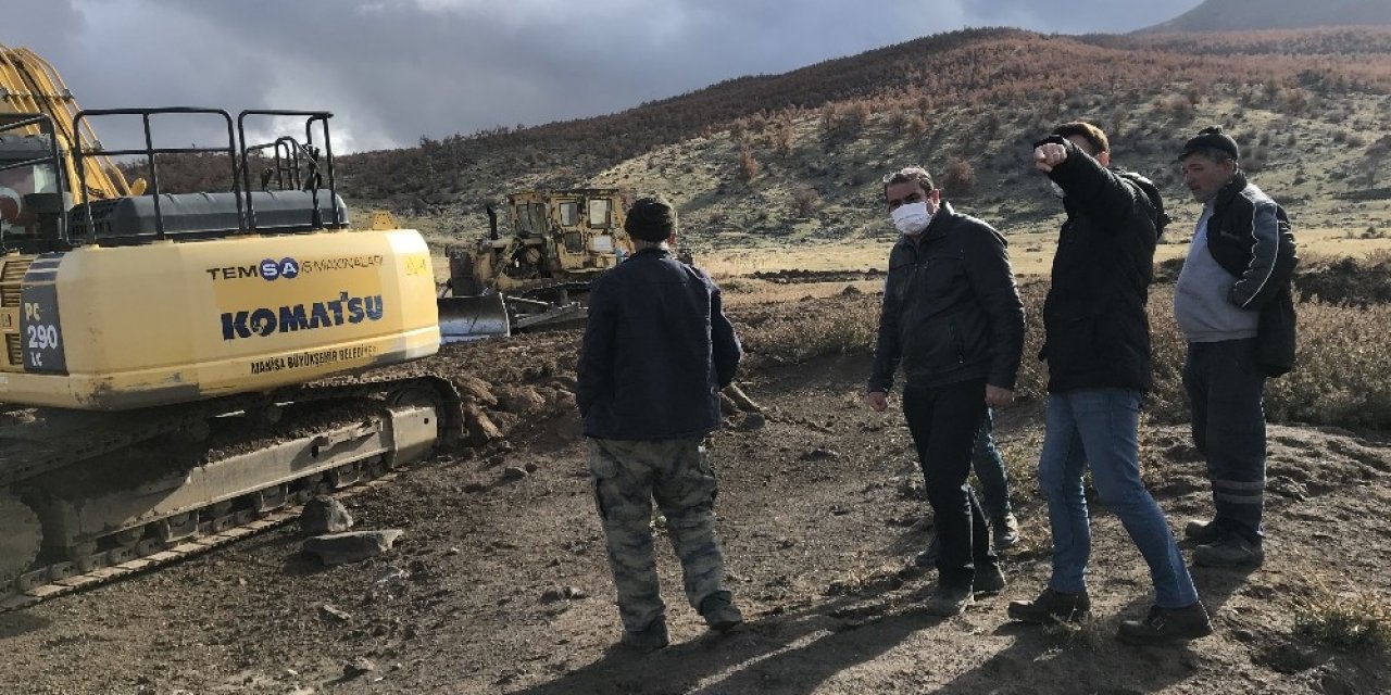 Tavak’ta Tarımsal Sulama Göleti Temizleniyor