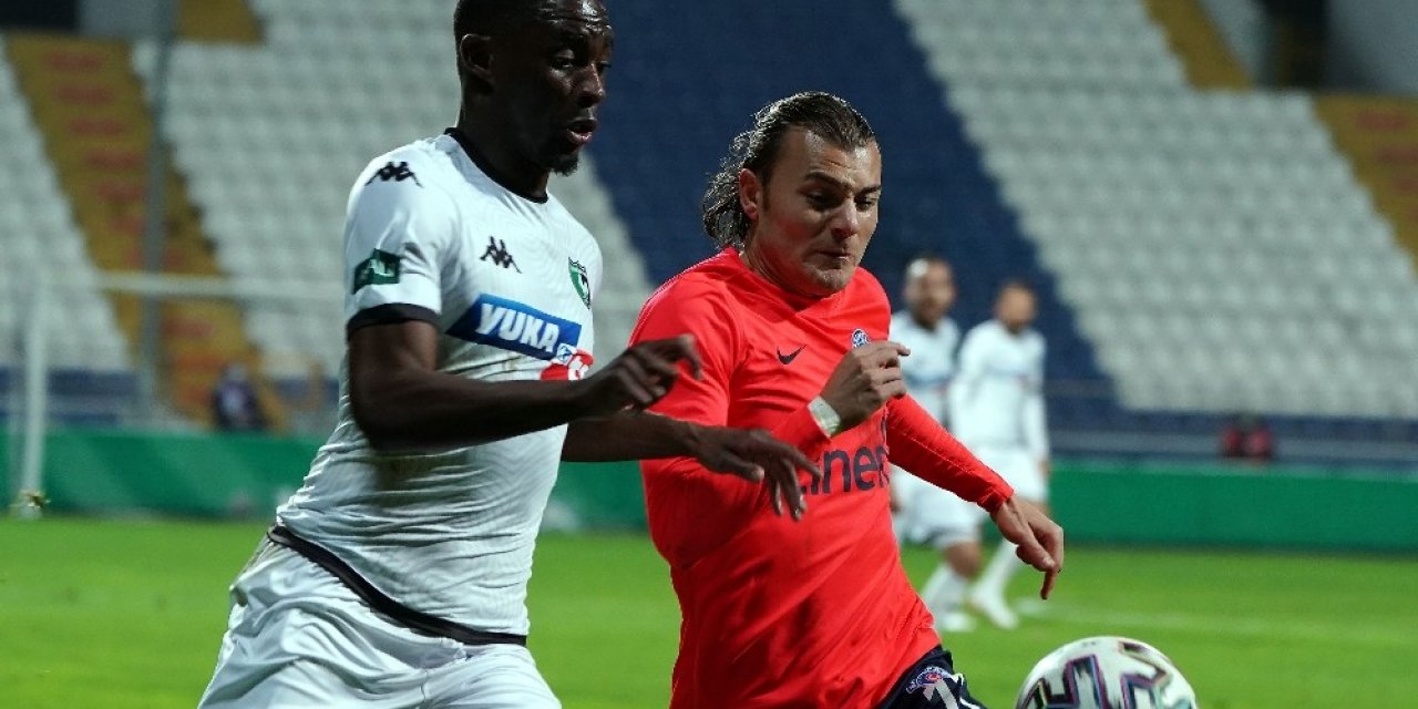 Süper Lig: Kasımpaşa: 2 - Denizlispor: 1 (ilk Yarı)