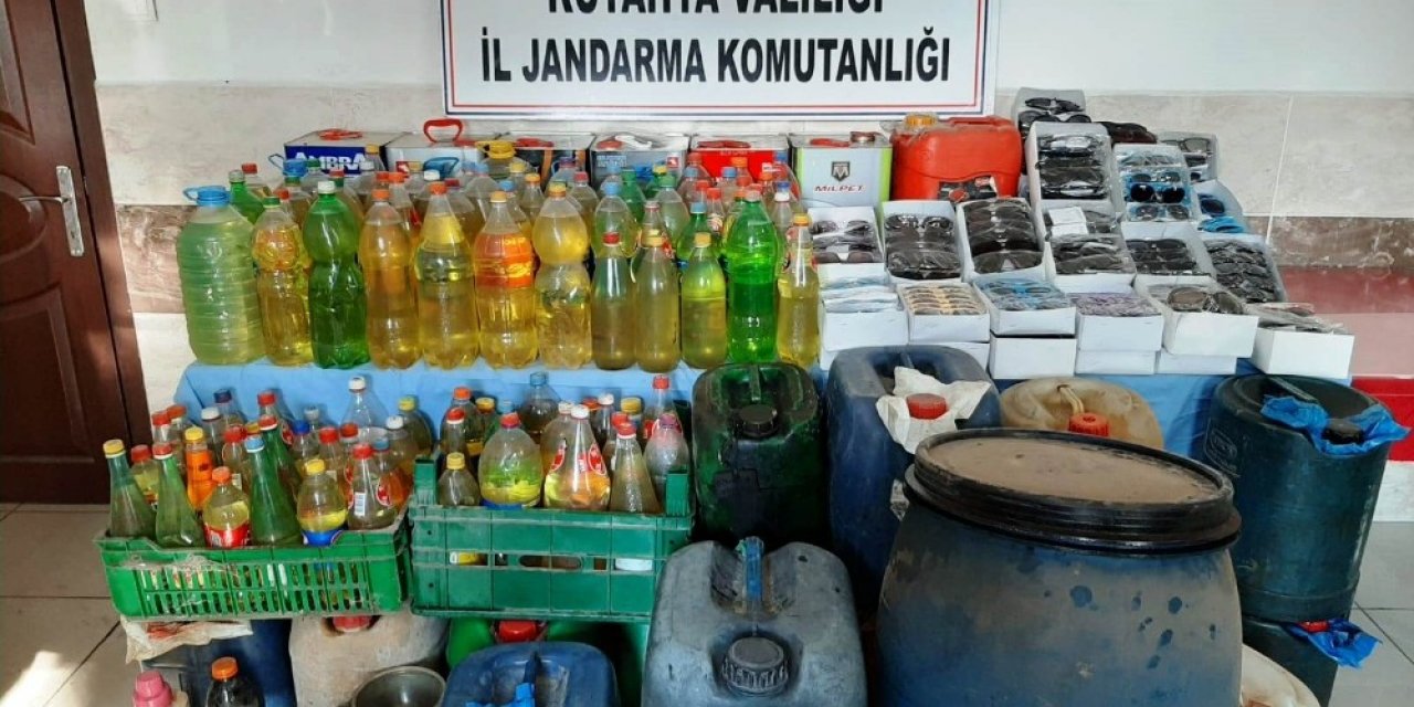 Tamirhanede 450 Litre Kaçak Akaryakıt Ve Madeni Yağ Ele Geçirildi