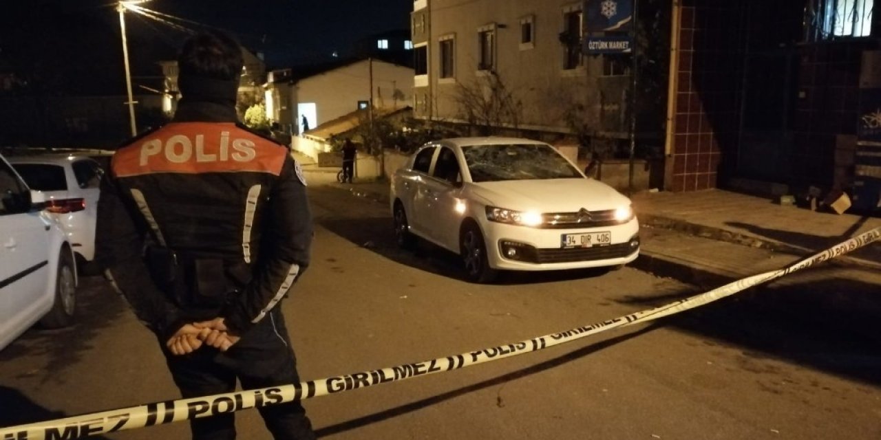 Ümraniye’de İki Grubun Sokak Ortasında Kavgasında Kan Aktı: 3 Yaralı