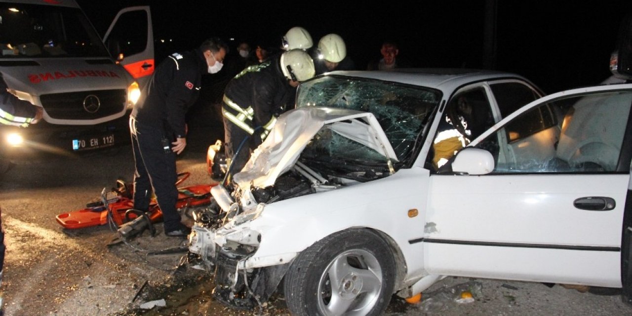 Otomobilde Sıkışan Arkadaşının Başından Ayrılmak İstemedi
