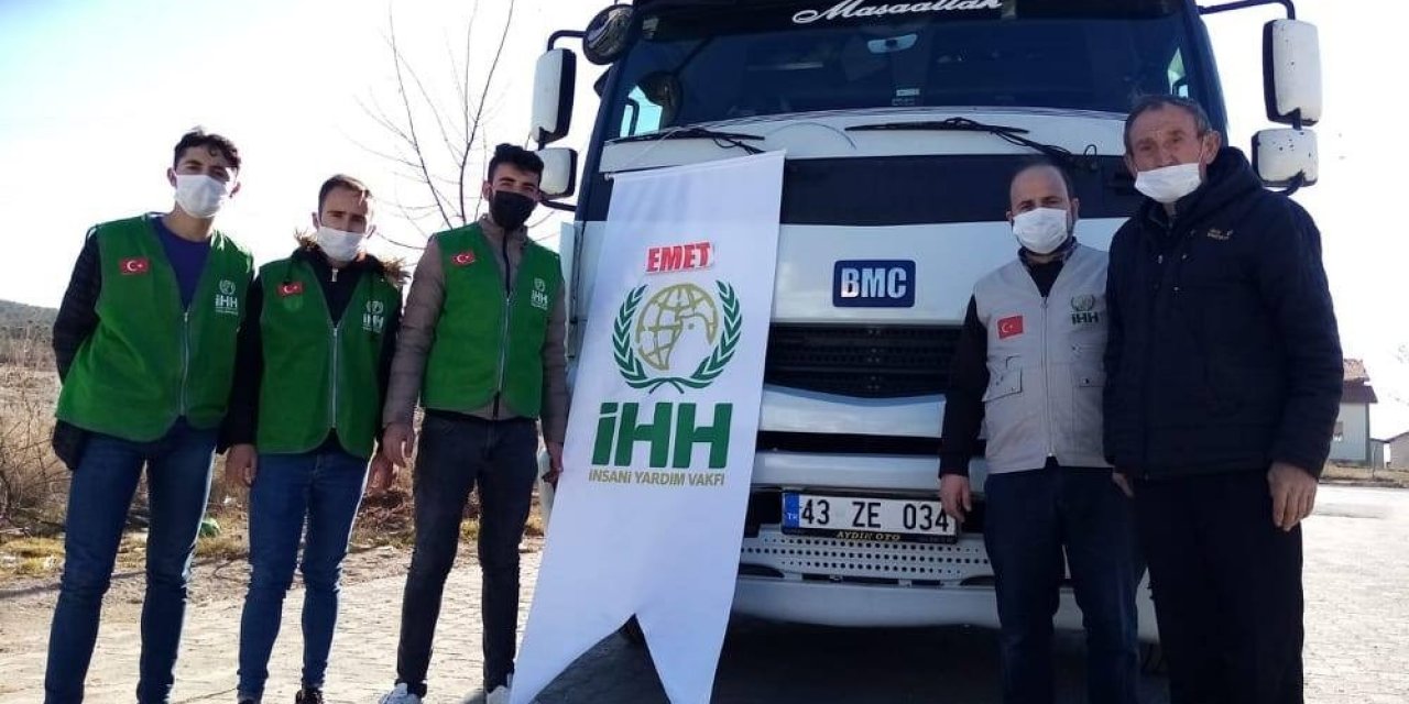 İHH Suriye'ye 1 tır yardım malzemesini Rotamız İyilik Yükümüz İnsanlık sloganıyla yola çıktı