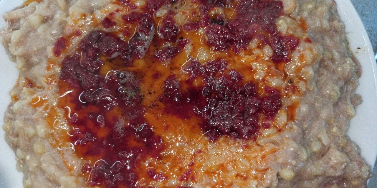 Çömlekte Pişirilen ’şuhut Keşkeği’ Lezzeti İle Damak Çatlatıyor