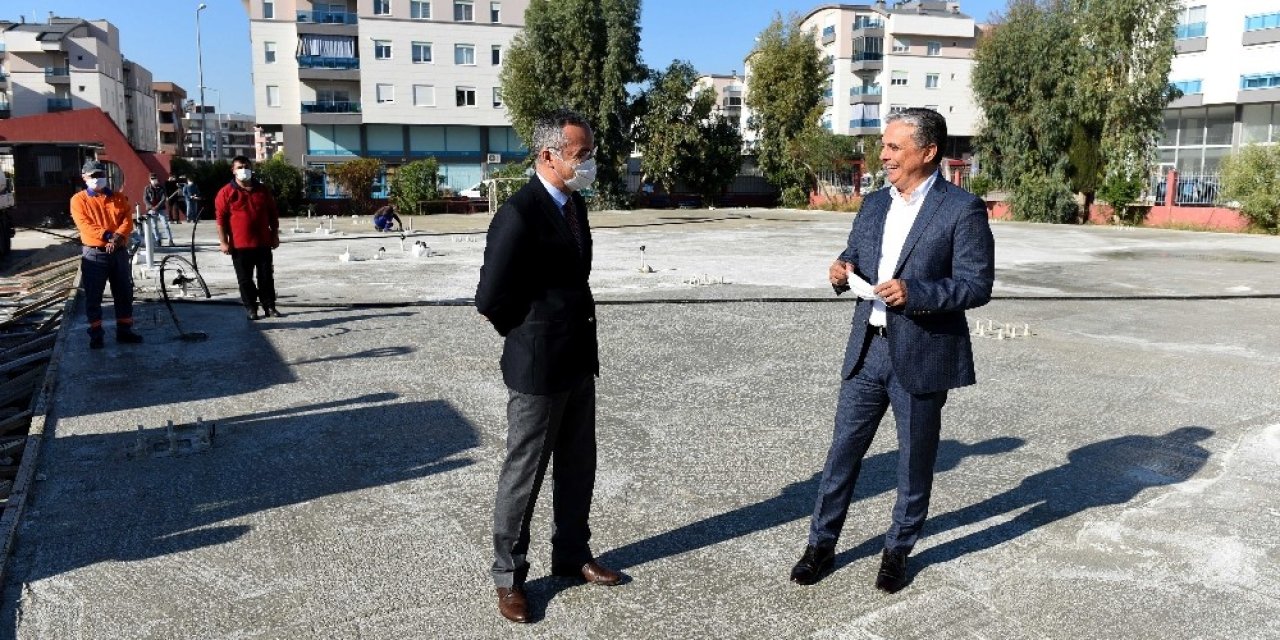 Muratpaşa Belediyesi’nden Liselere Spor Salonu