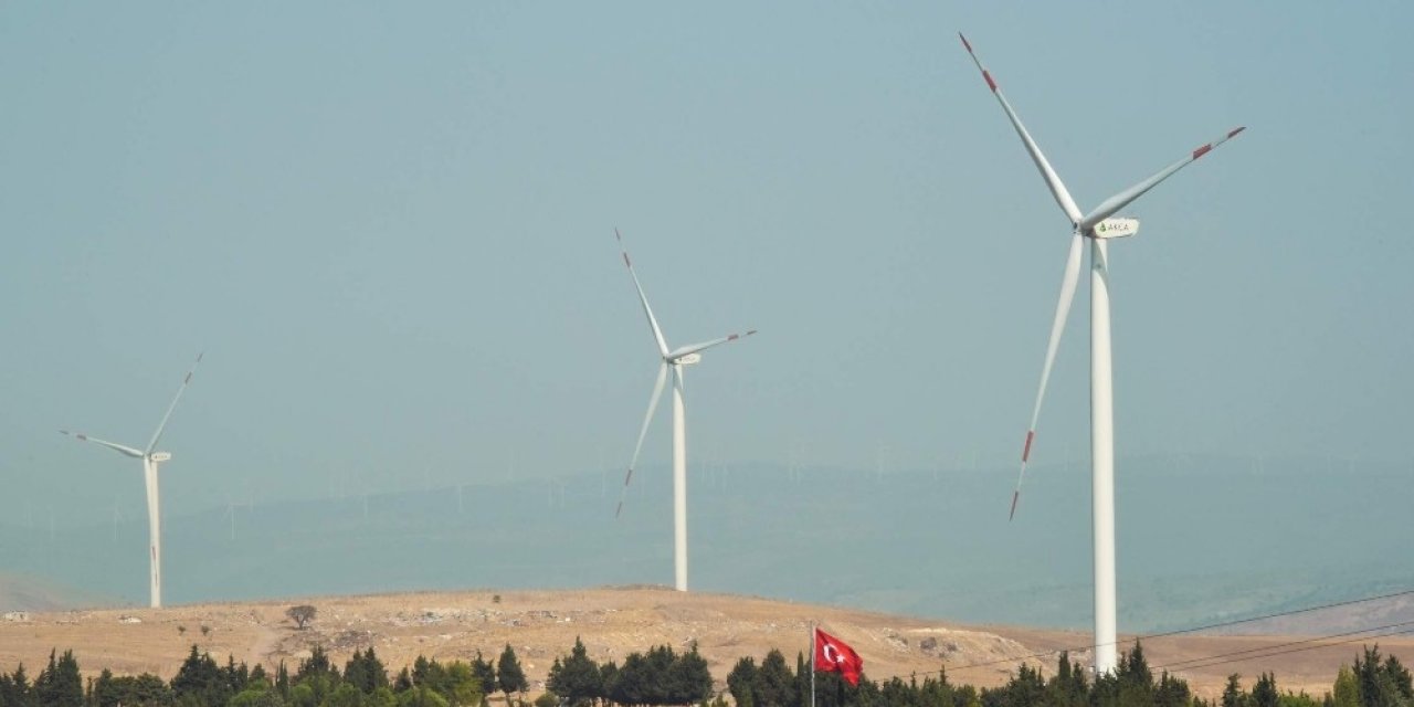 Aliağa, Yenilenebilir Enerji Yatırımlarıyla Dikkat Çekiyor