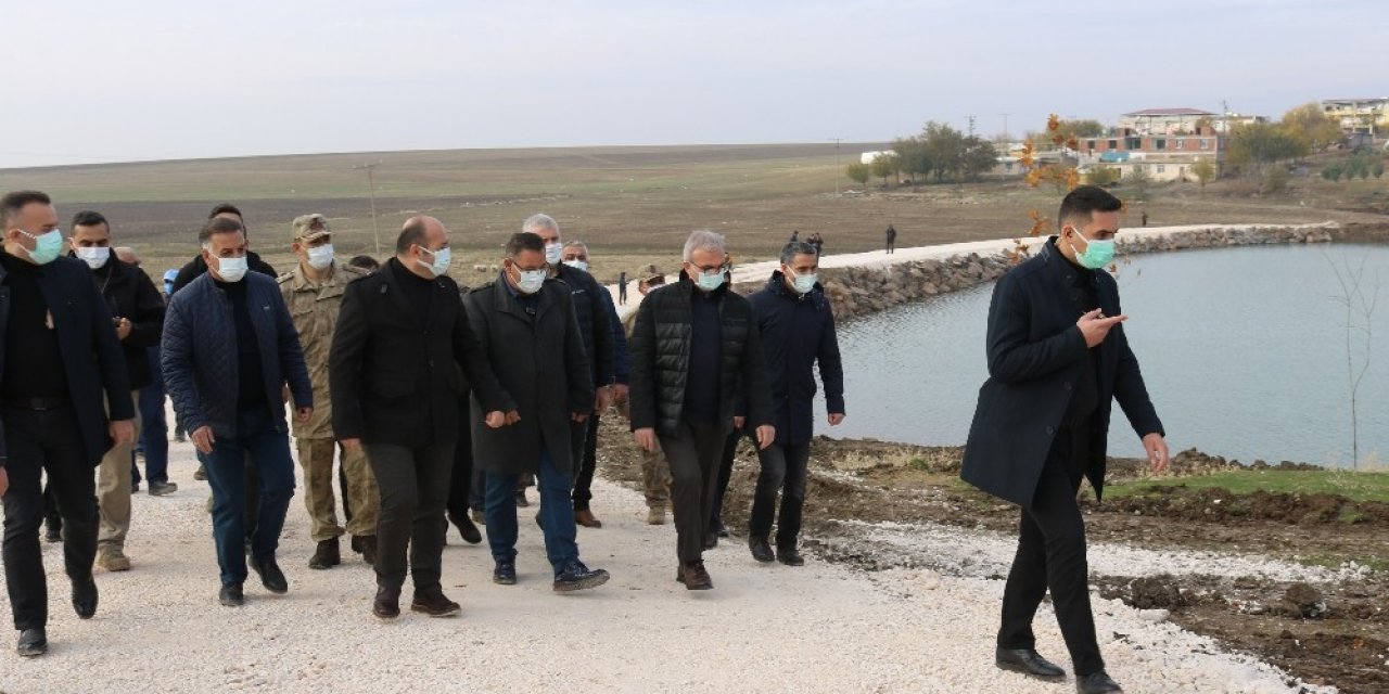 Diyarbakır Valisi Münir Karaloğlu, Karaçalı Göletinde İnceleme Yaptı